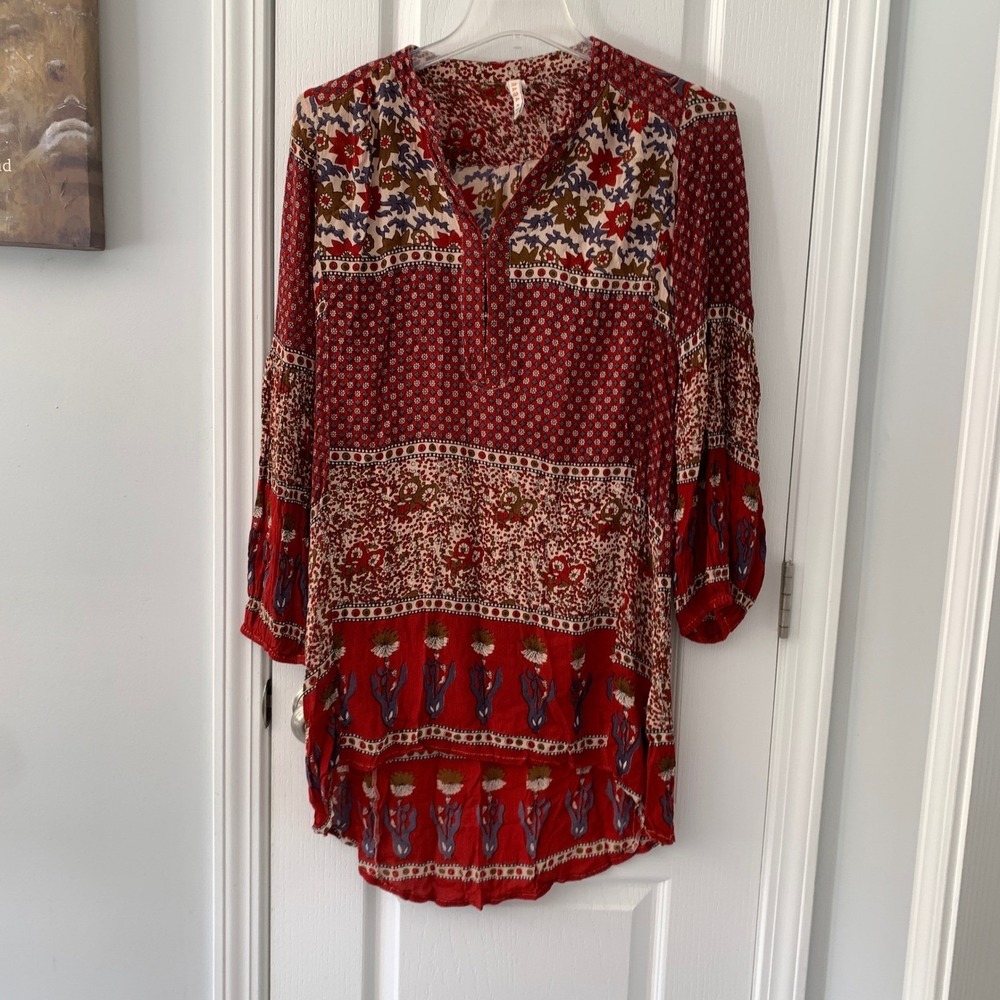 Raga Red Mixed Floral Print Boho High Low Tunic Top Size Medium R1312